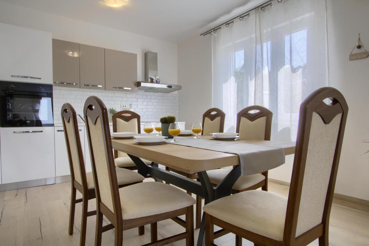 Mimoza Apartamento *